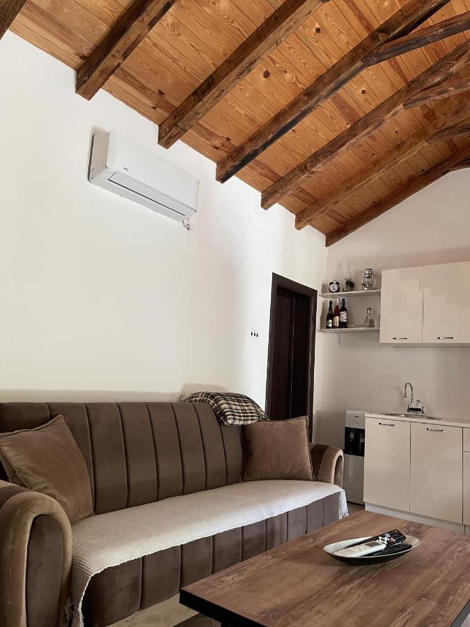 Lakeview Apartments Jolicic Virpazar Buitenkant foto